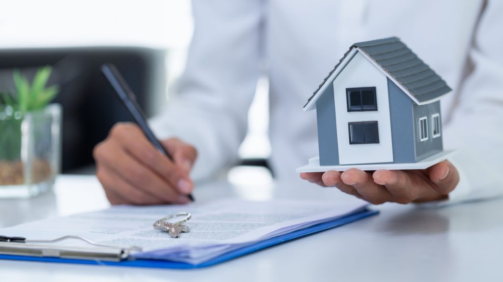 Roof inspection checklist being evaluated for insurance claims in Richmond, VA.